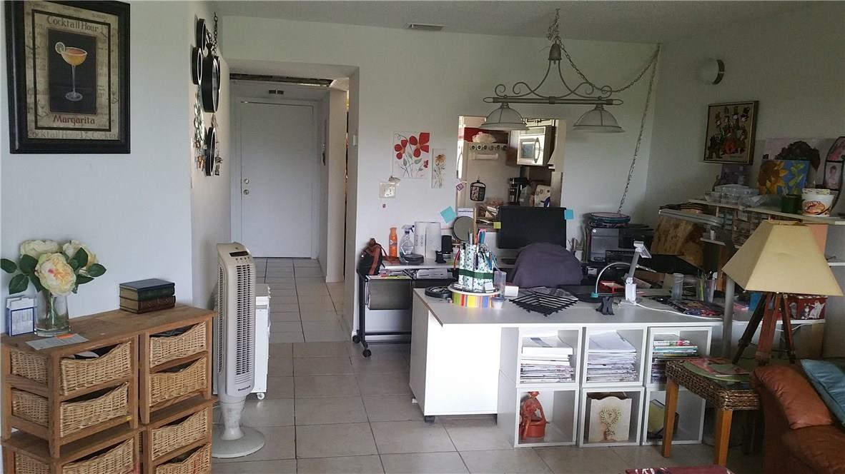 Island Club at Coral Spri - Residential