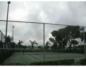 Palm Club East - Residential