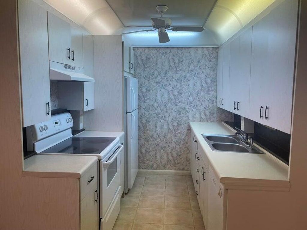 Photo of 1048 Rexford C, Boca Raton, FL 33434 (MLS # R10943208)