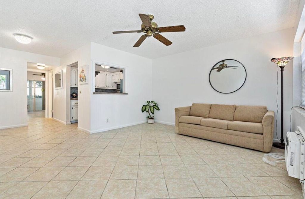 Photo of 98 Cambridge E, West Palm Beach, FL 33417 (MLS # R11161737)