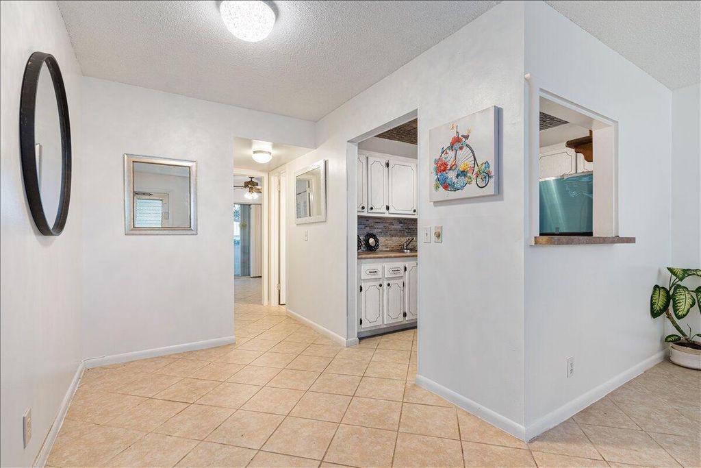 Photo of 98 Cambridge E, West Palm Beach, FL 33417 (MLS # R11161737)