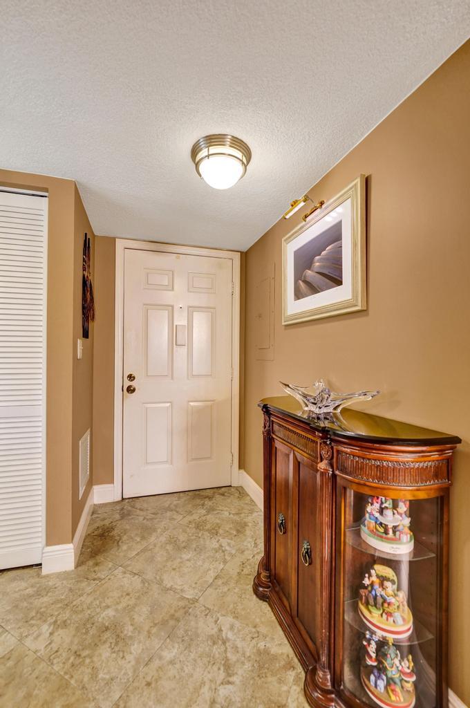 GARDENS III  CONDO - Residential