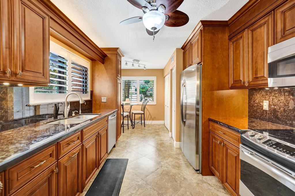 GARDENS III  CONDO - Residential