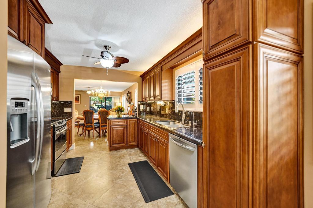 GARDENS III  CONDO - Residential