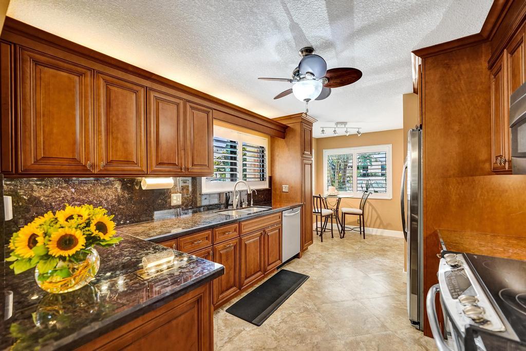 GARDENS III  CONDO - Residential