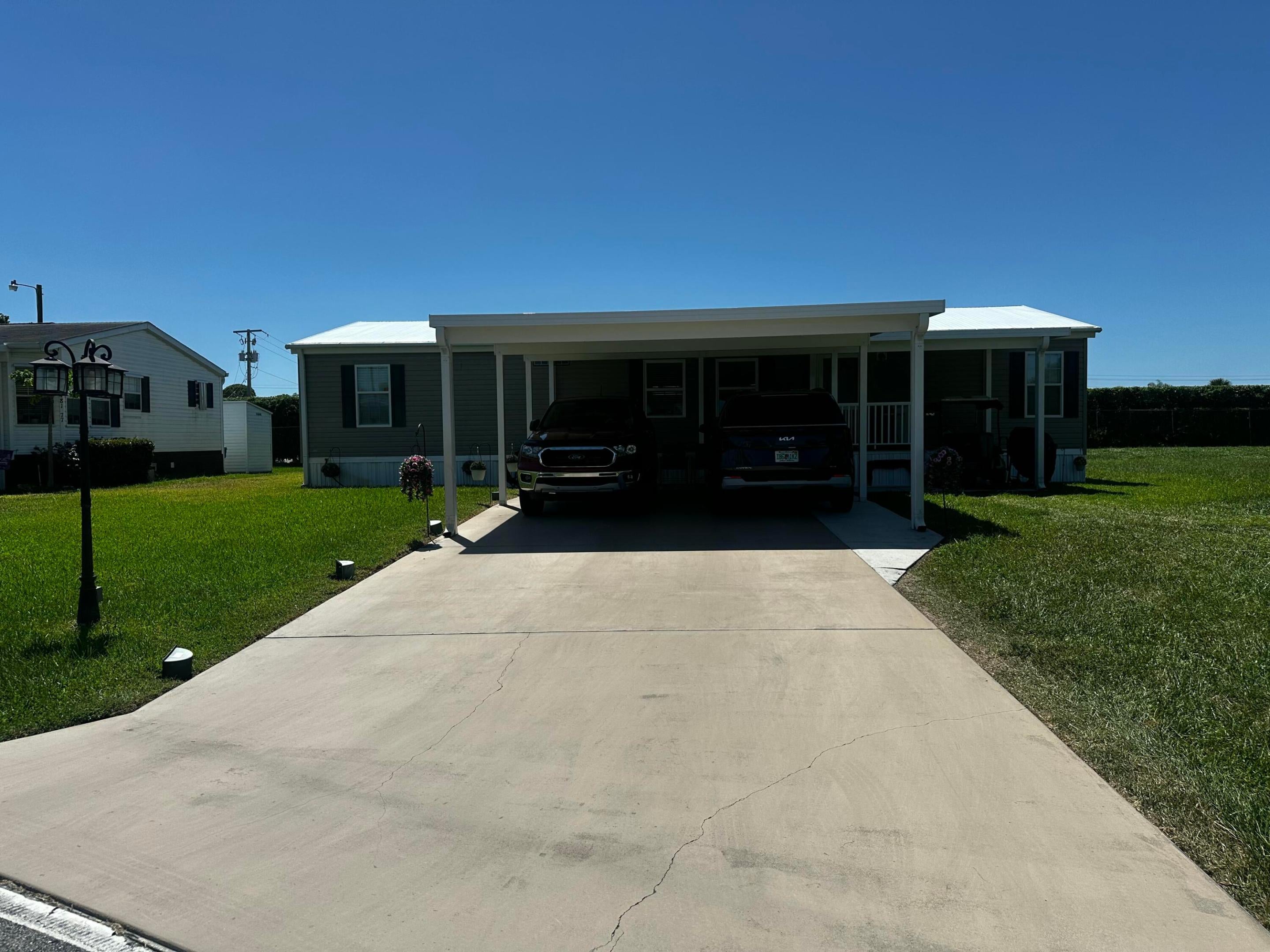 4479 Lady Beverlee Court N, Boynton Beach, FL, 33436/$165,000 3 4479 Lady Beverlee Court N