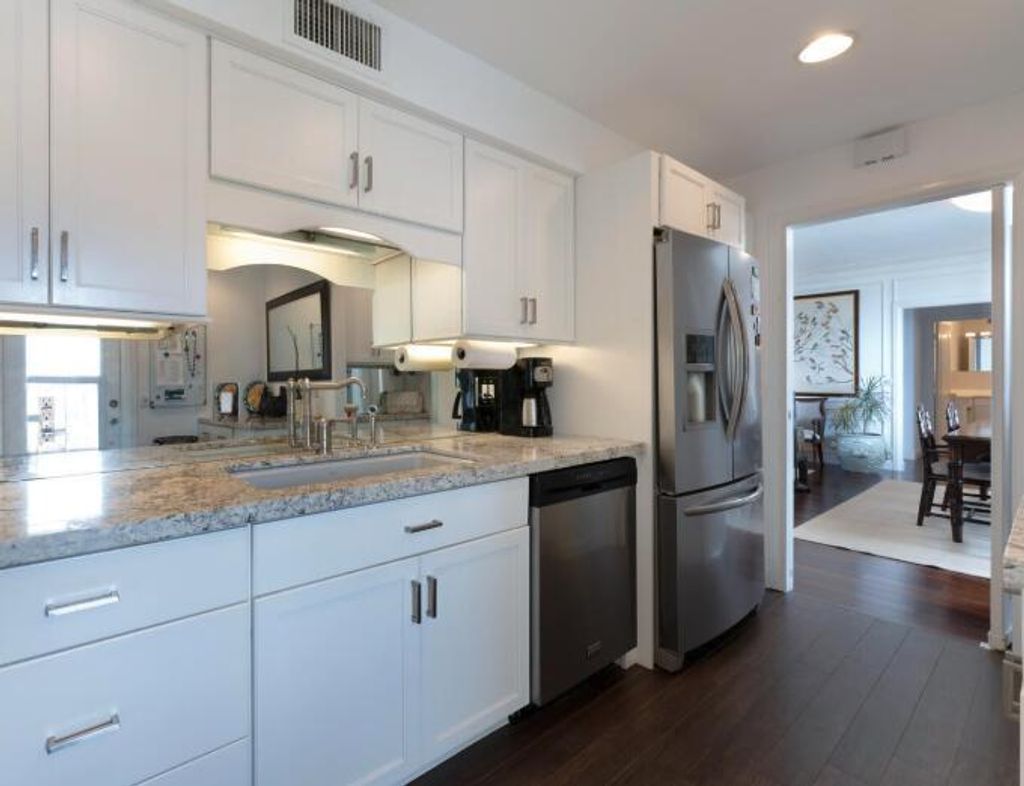 Photo of 389 S Lake Drive #5d, Palm Beach, FL 33480 (MLS # R11149086)