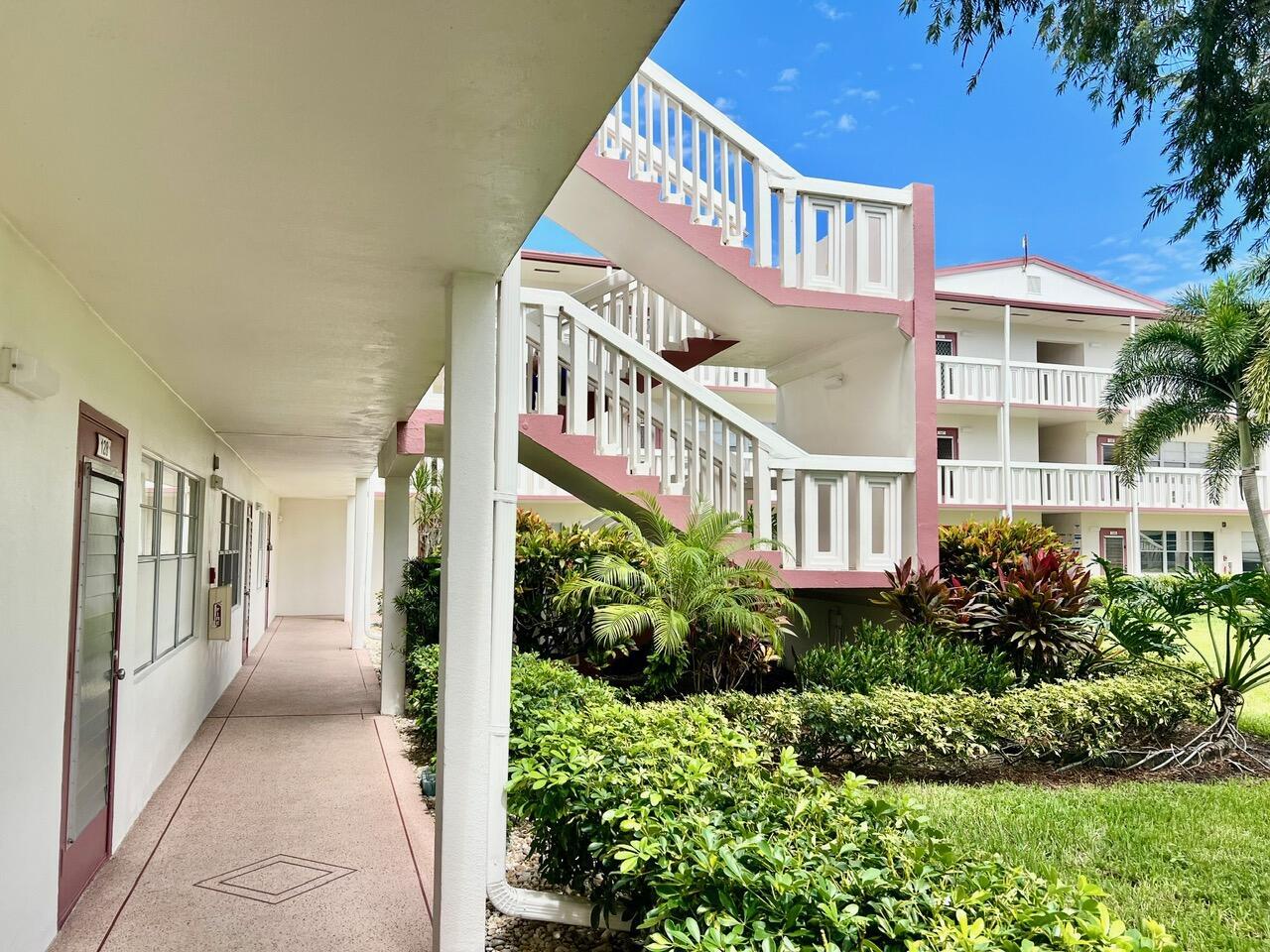 FANSHAW AT CENTURY VILLAGE CONDO - Residential