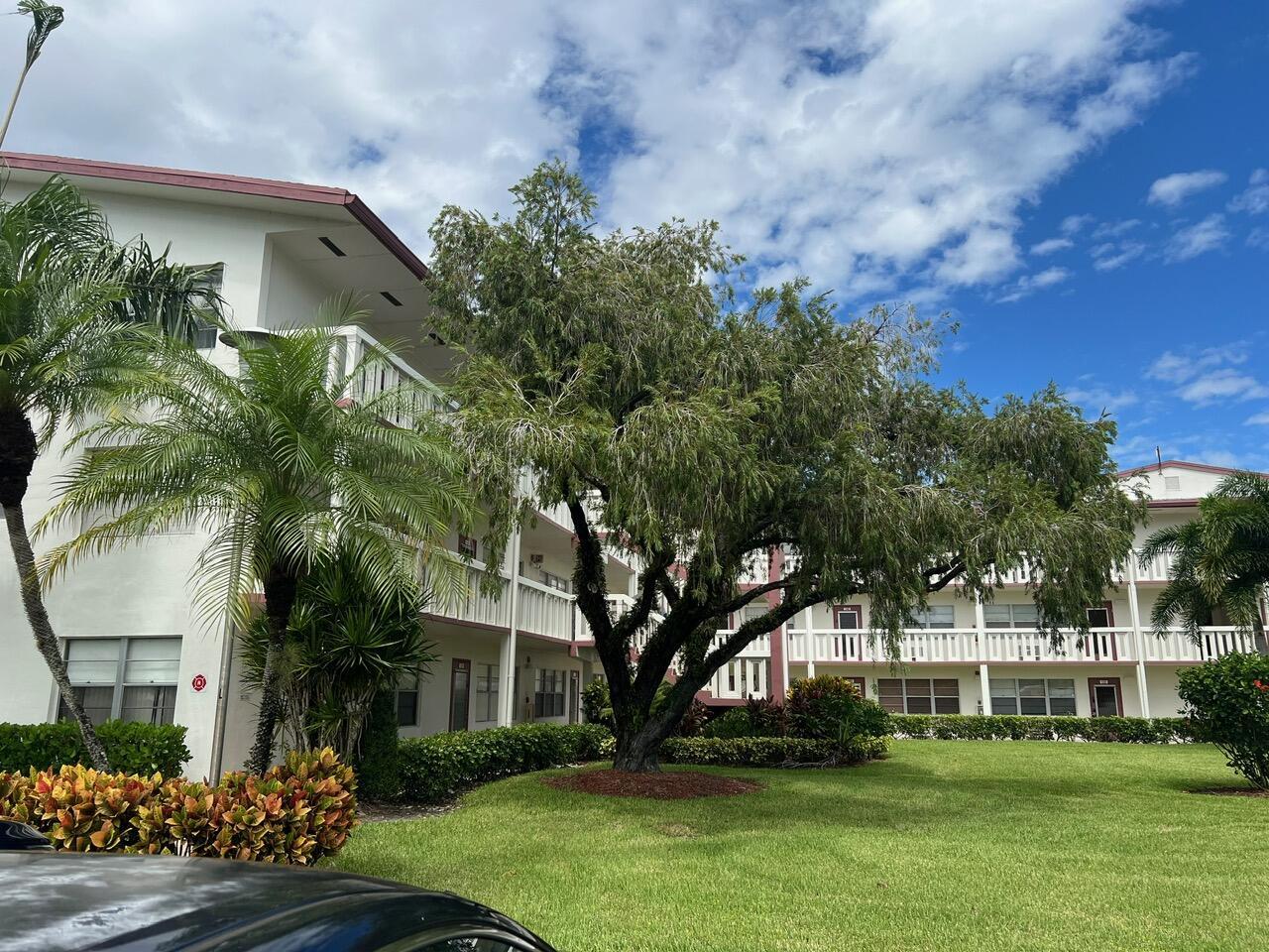 FANSHAW AT CENTURY VILLAGE CONDO - Residential