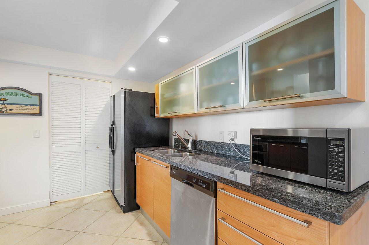 PALM BEACH WINDEMERE COND - Residential Lease