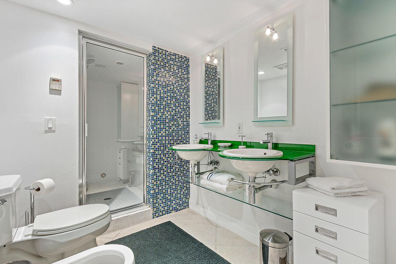 PALM BEACH WINDEMERE COND - Residential Lease