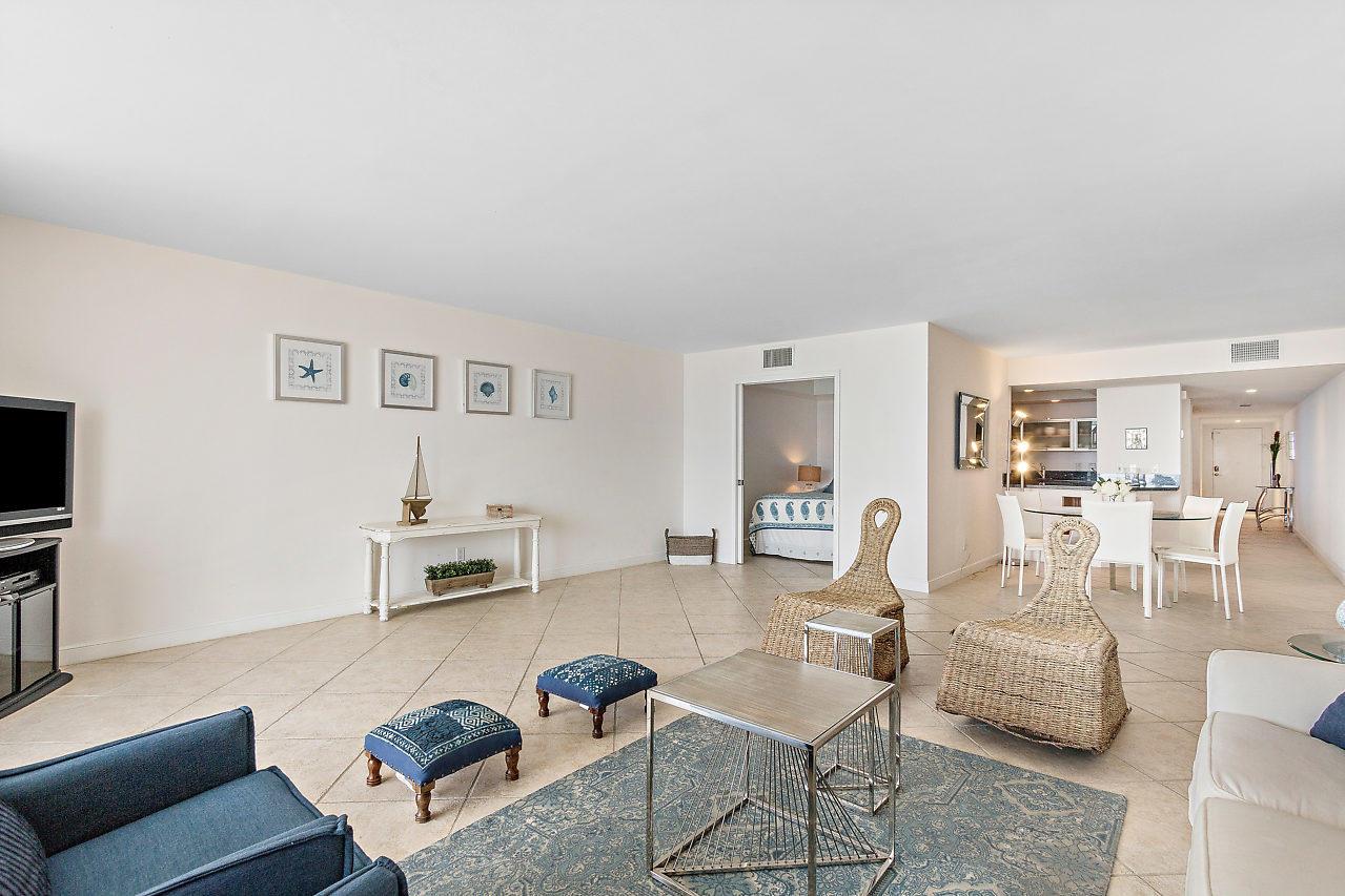 PALM BEACH WINDEMERE COND - Residential Lease