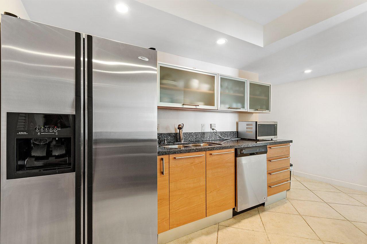 PALM BEACH WINDEMERE COND - Residential Lease