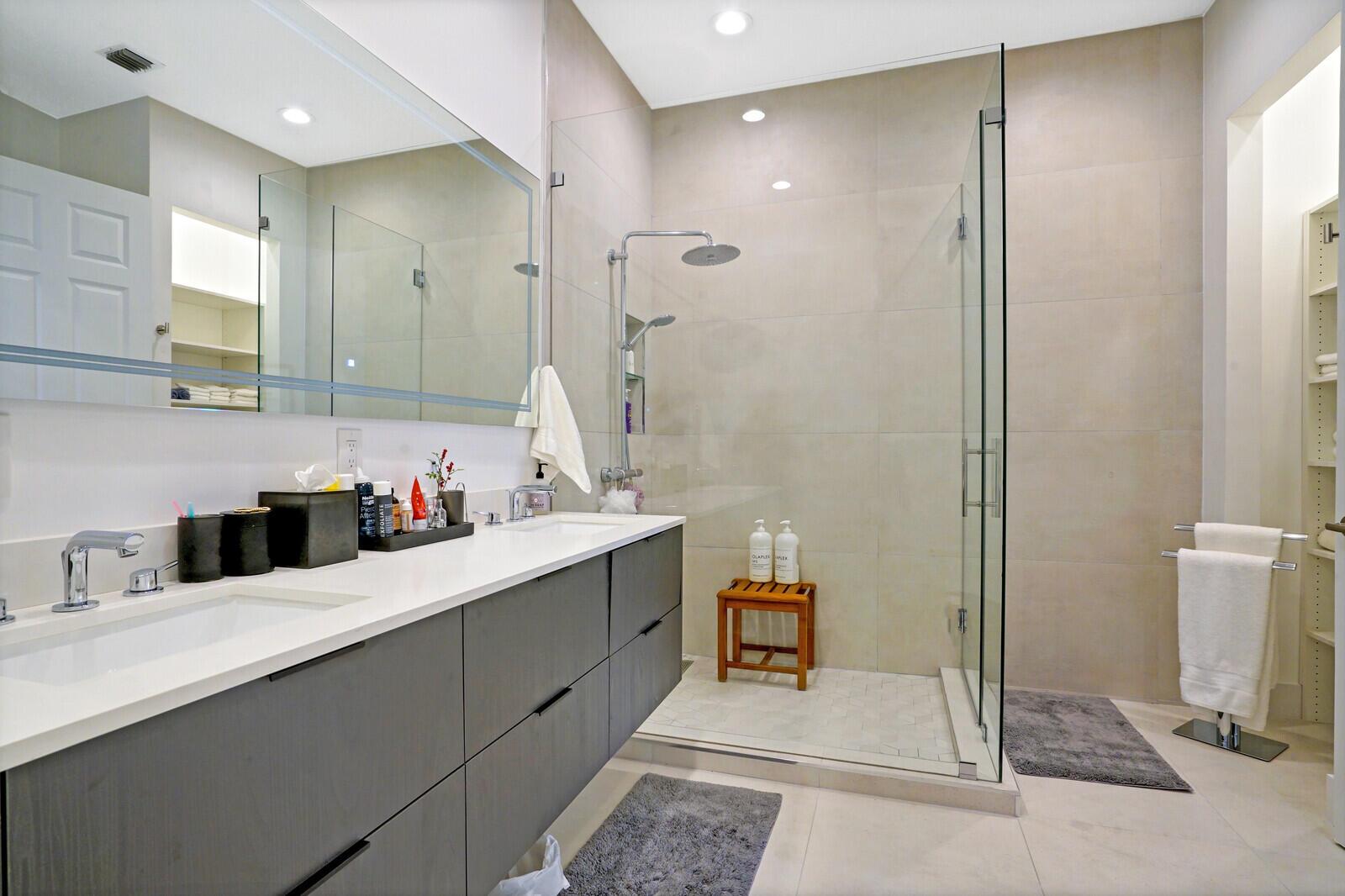 EQUESTRIAN CLUB ESTATES 3 - Residential Lease