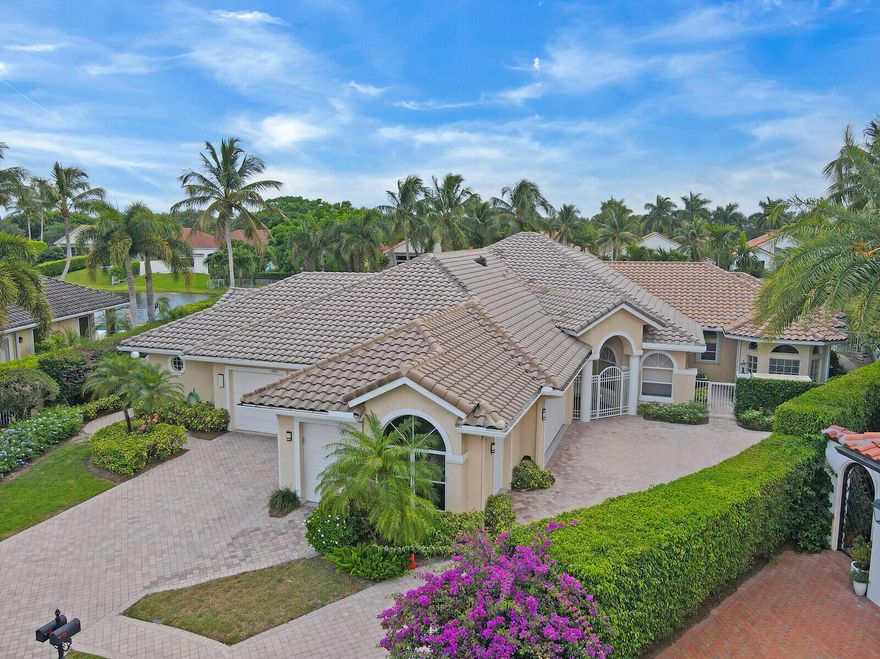 One of a kind Villa 4 bedroom/4.5 bathroom in the desirable Equestrian Club Estates! Beautiful home at the end of a private cul-de-sac with two Master bedrooms overlooking the water. Newley remodeled bedrooms and bathrooms. This property features a unique 3 car garage and an extra large driveway. Relax and let your dogs play in the fenced backyard while you are just a short golf cart ride away from WEF and Equestrian venues.