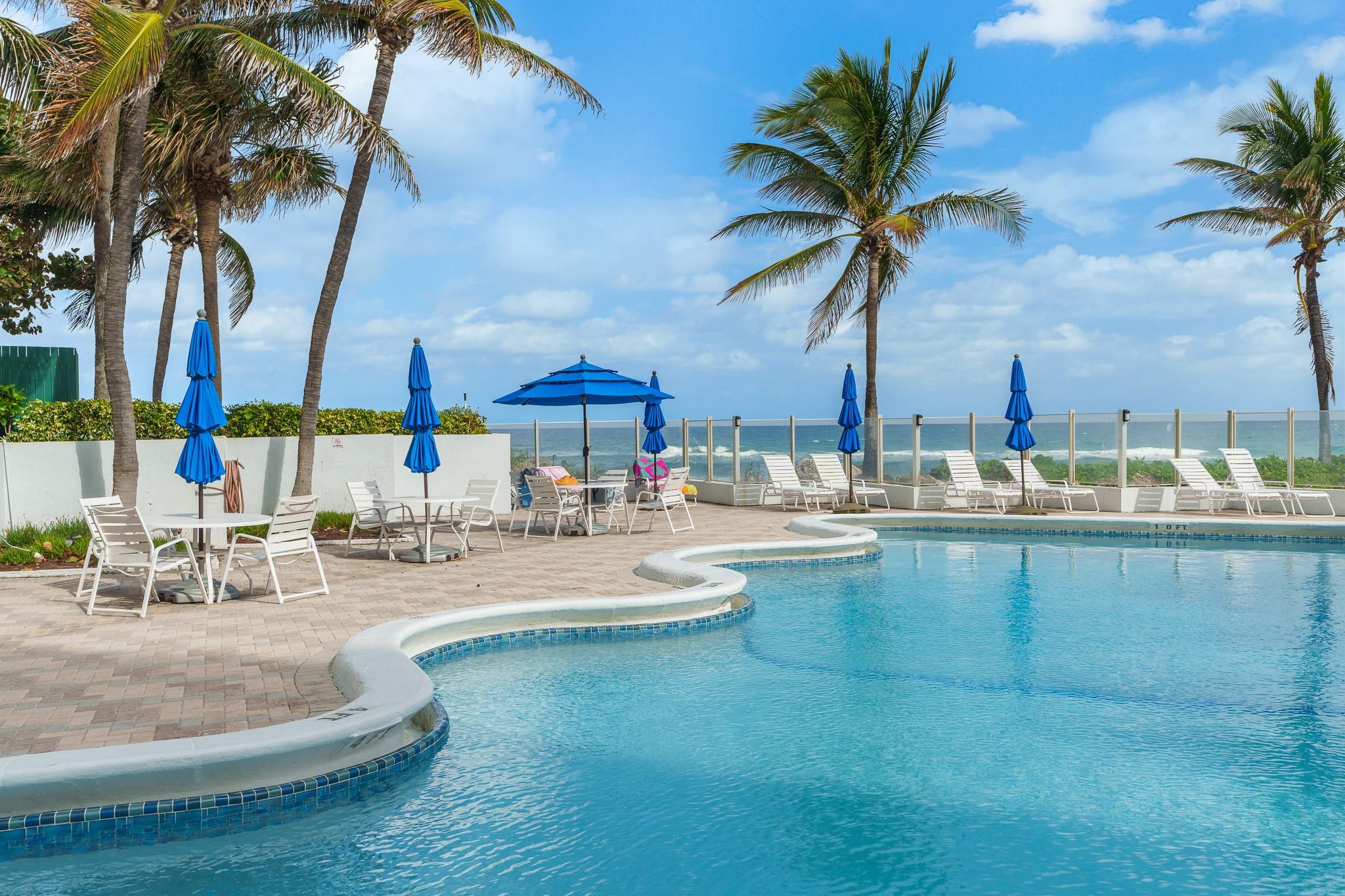 COVE BEACH CLUB - Residential