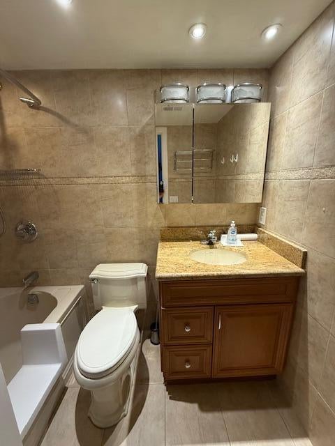 Tiny photo for 3092 Westbury H #3092, Deerfield Beach, FL 33442 (MLS # B26001817)