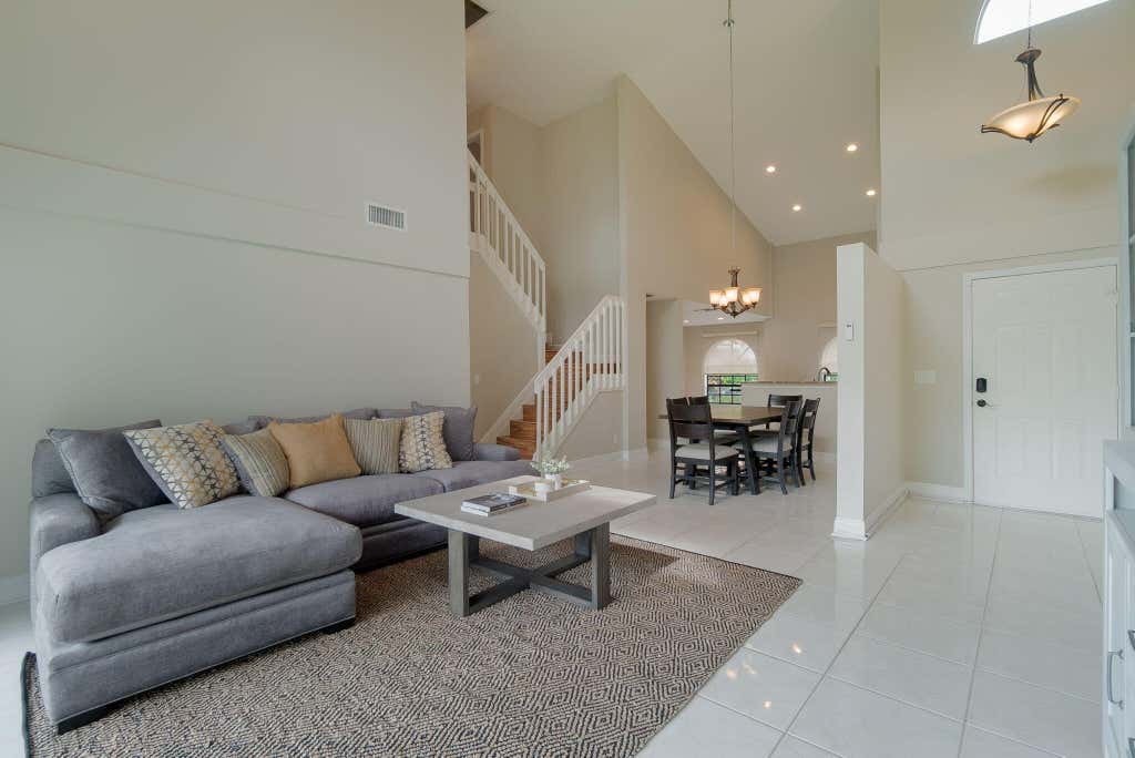 Photo of 13547 Fountain View Boulevard, Wellington, FL 33414 (MLS # B26062735)