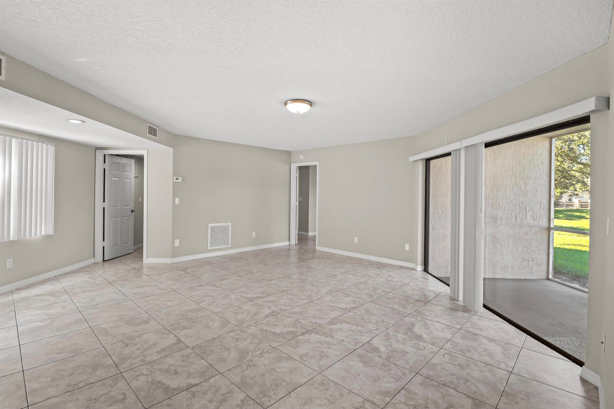 METES AND BOUNDS - Residential Lease