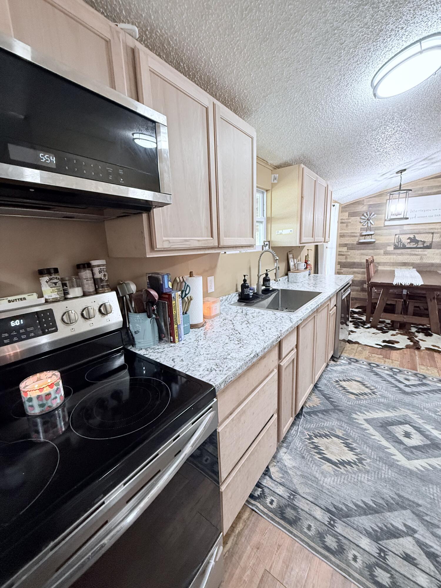 ARROW B RANCH - Residential