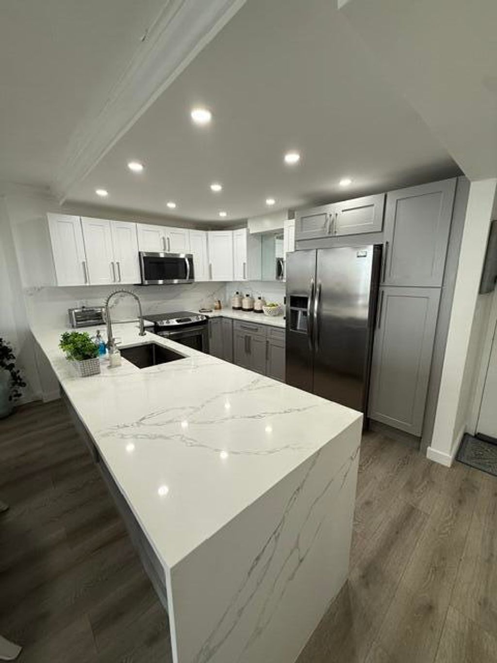 Photo of 1900 S Ocean Boulevard #9l, Lauderdale By The Sea, FL 33062 (MLS # B26046000)