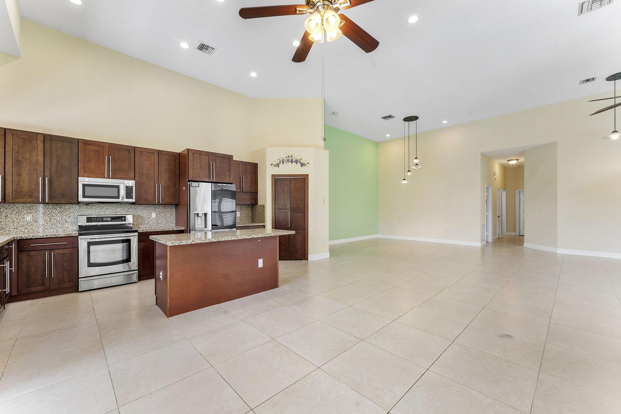 HOLIDAY SPRINGS VILLAGE S - Residential
