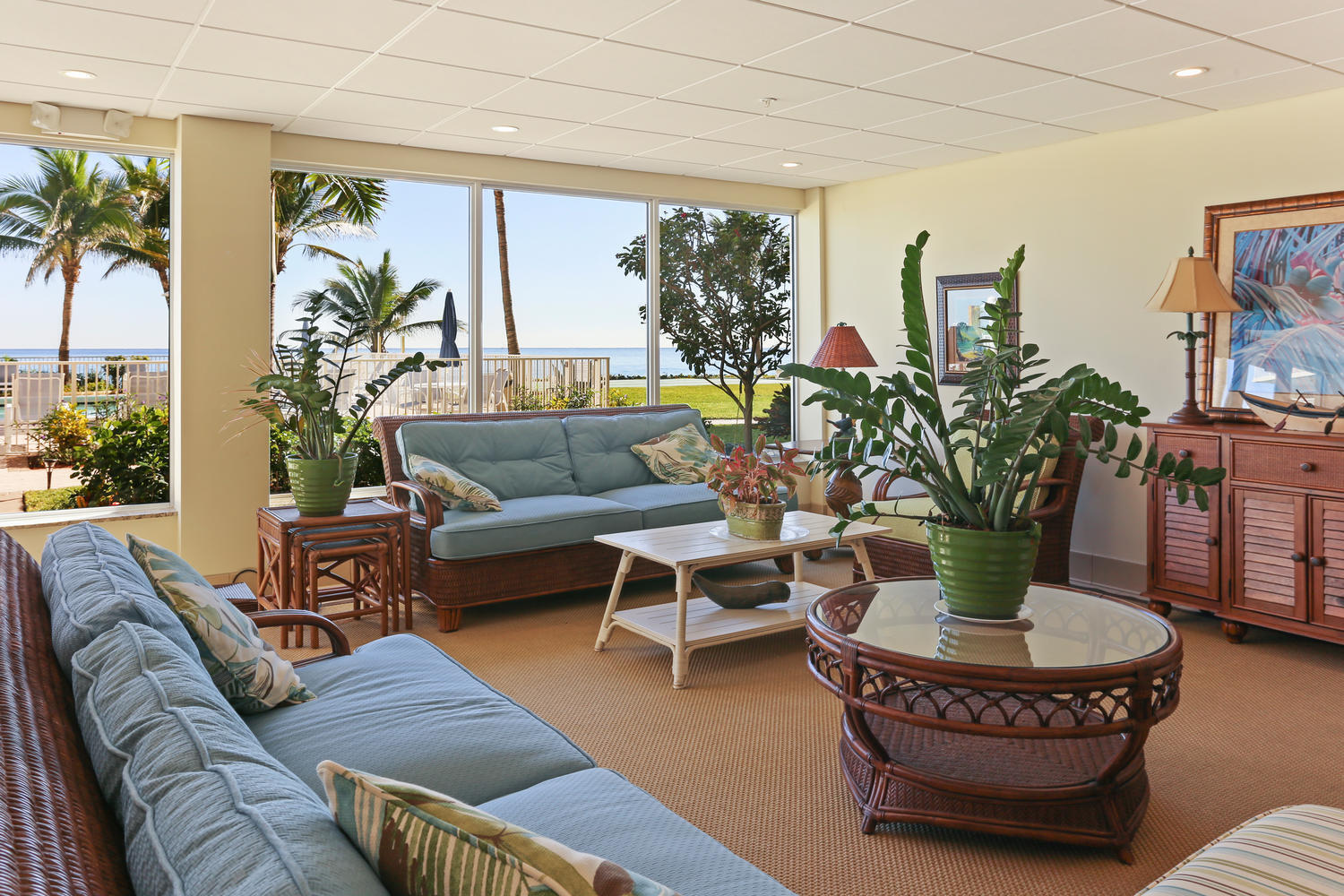 PENTHOUSE TOWERS CONDO - Residential