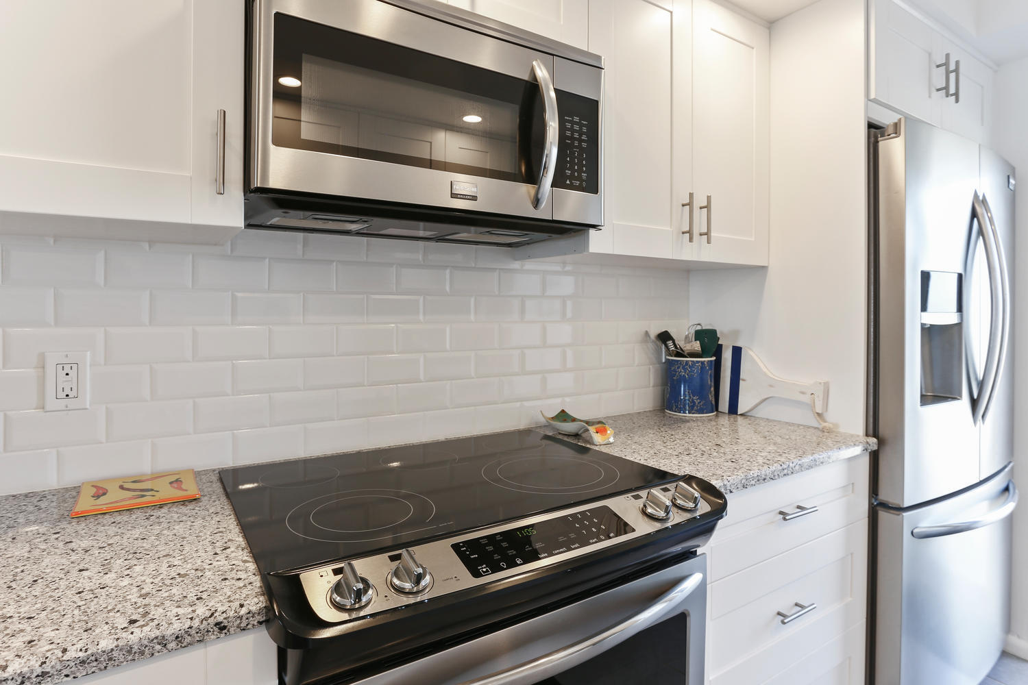 PENTHOUSE TOWERS CONDO - Residential