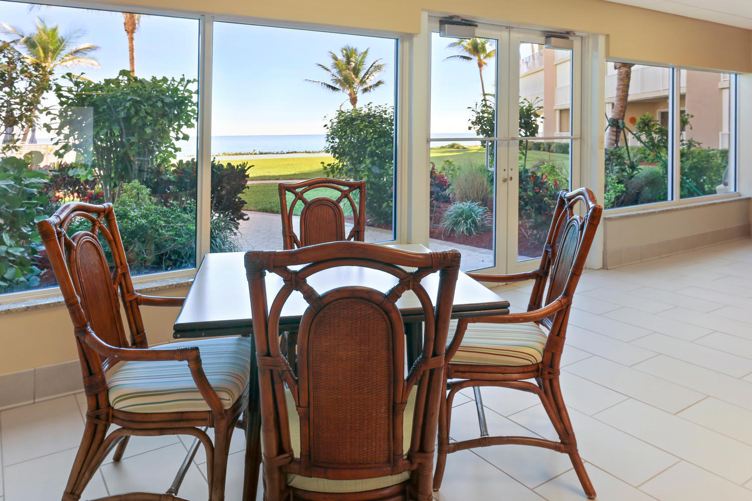 PENTHOUSE TOWERS CONDO - Residential