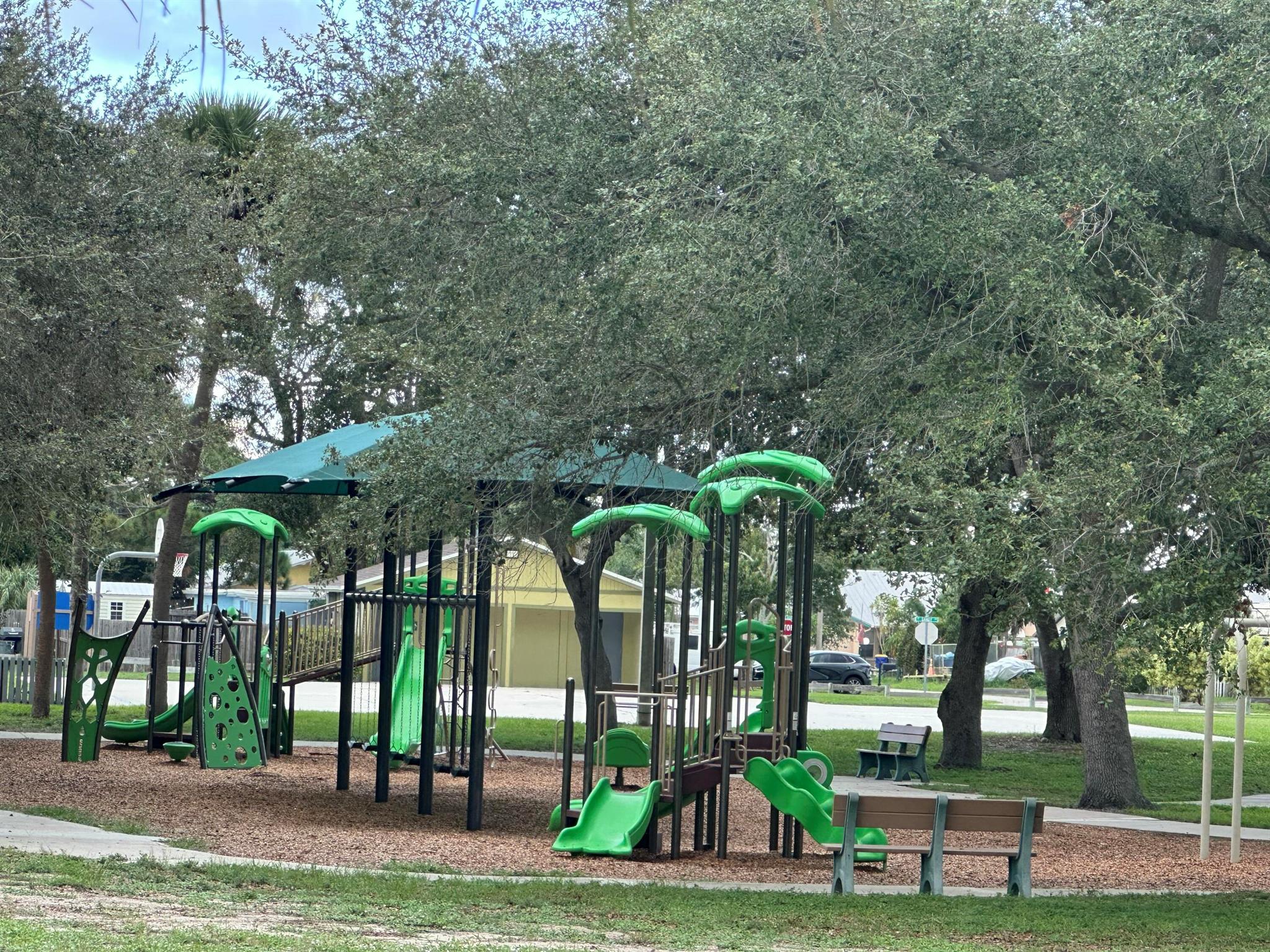 EASTRIDGE ESTATES - Residential