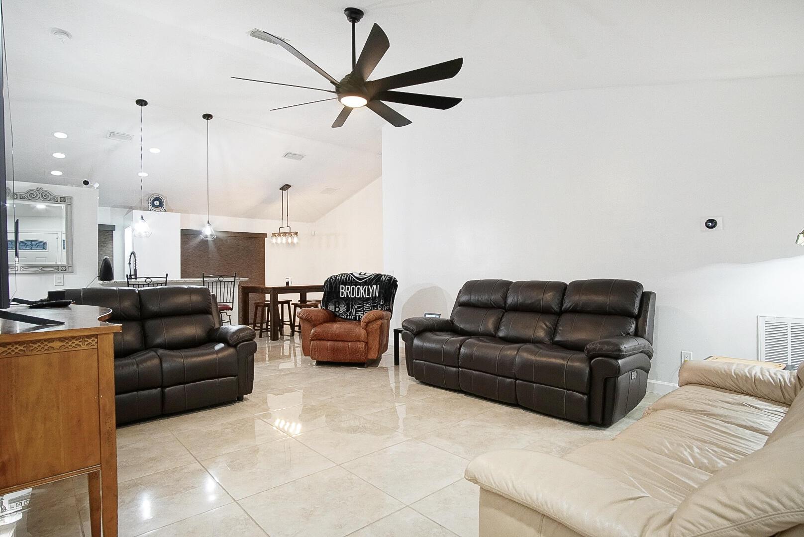 PORT ST LUCIE SECTION 19 - Residential