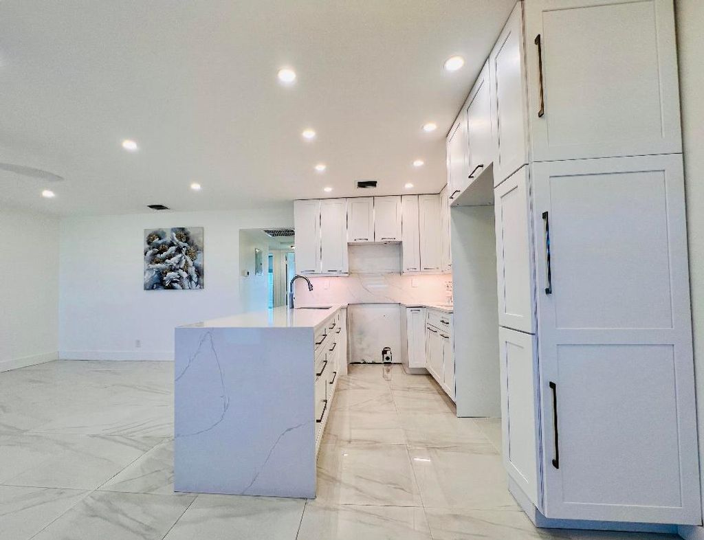 Photo of 204 Bedford H, West Palm Beach, FL 33417 (MLS # R11152345)