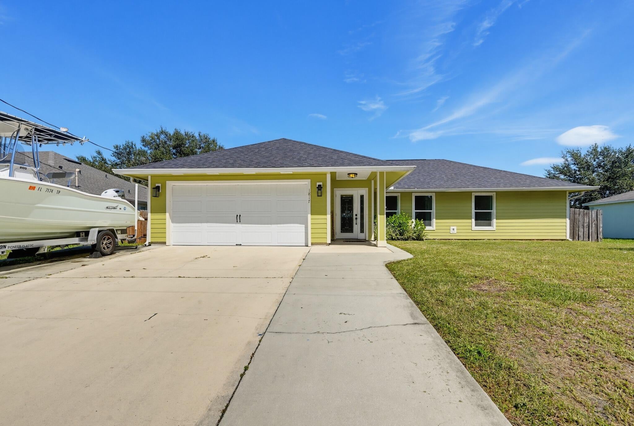 1817 SW OPEN VIEW Drive