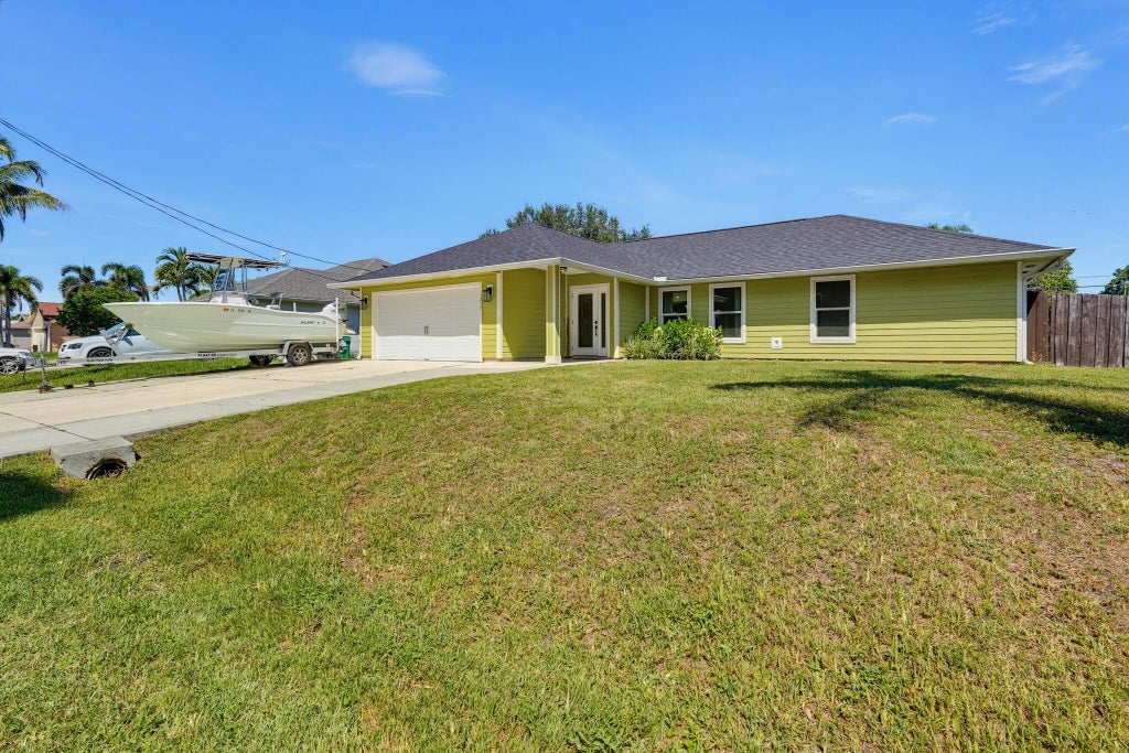 Photo of 1817 SW OPEN VIEW Drive, Port Saint Lucie, FL 34953 (MLS # B26081724)