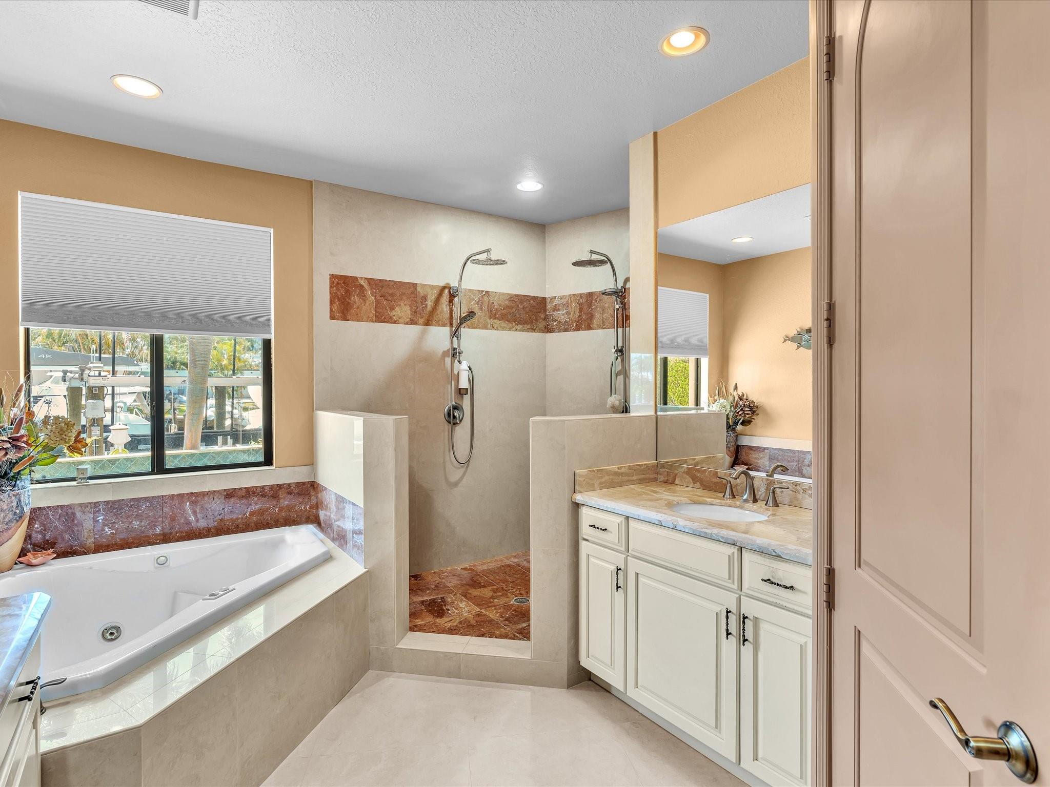 SANTA BARBARA SHORES - Residential