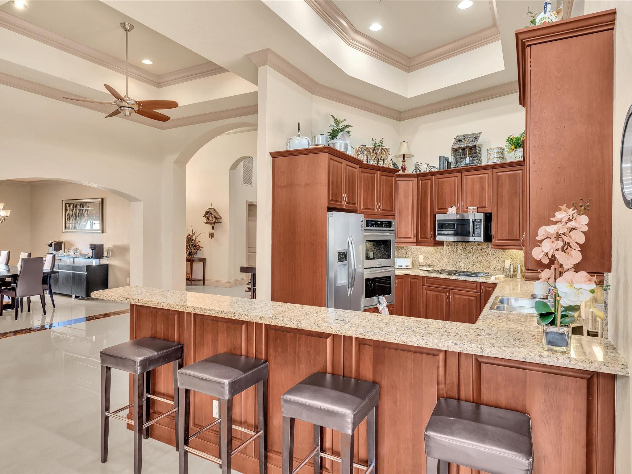 SANTA BARBARA SHORES - Residential