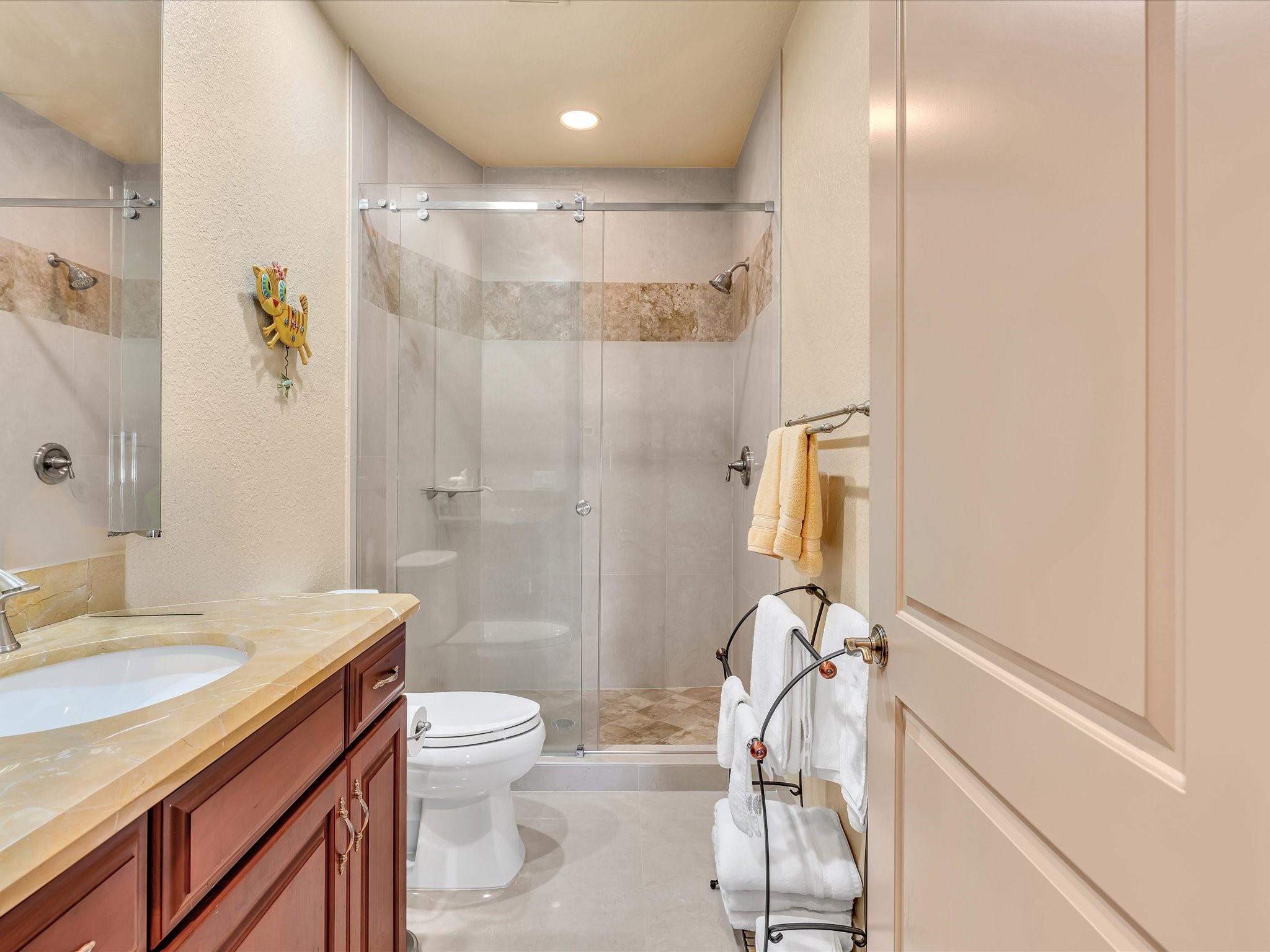 SANTA BARBARA SHORES - Residential