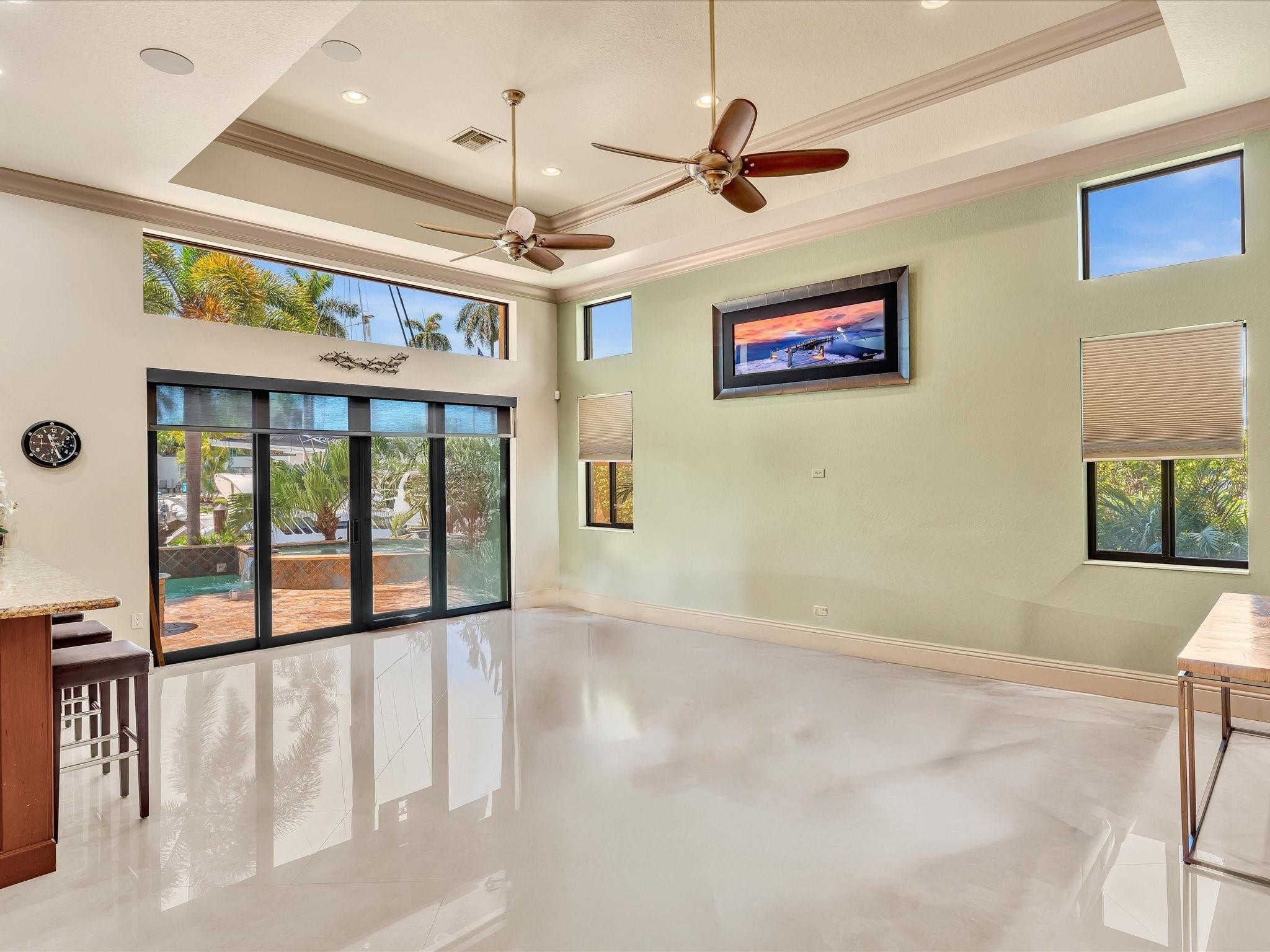 SANTA BARBARA SHORES - Residential