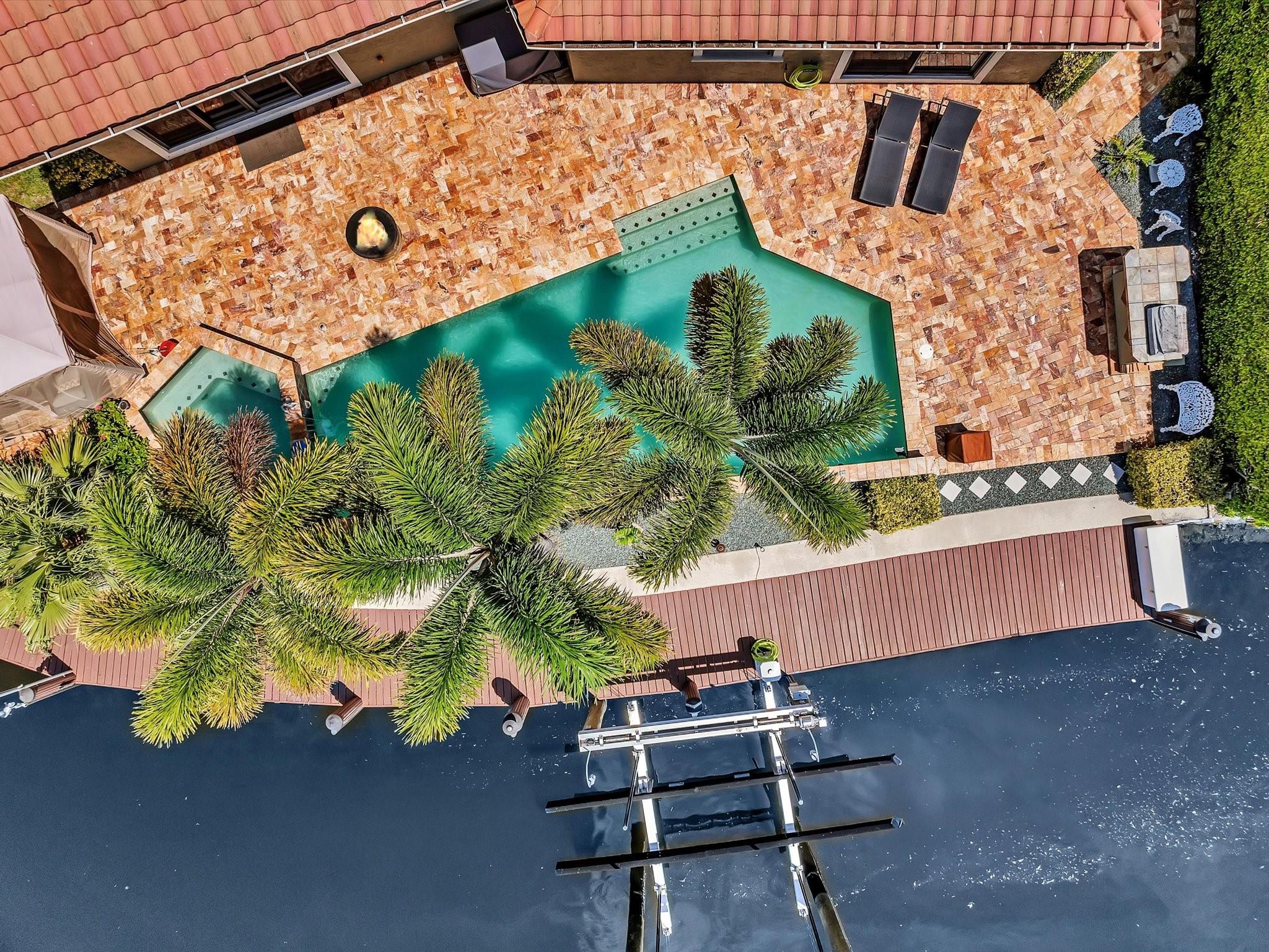 SANTA BARBARA SHORES - Residential