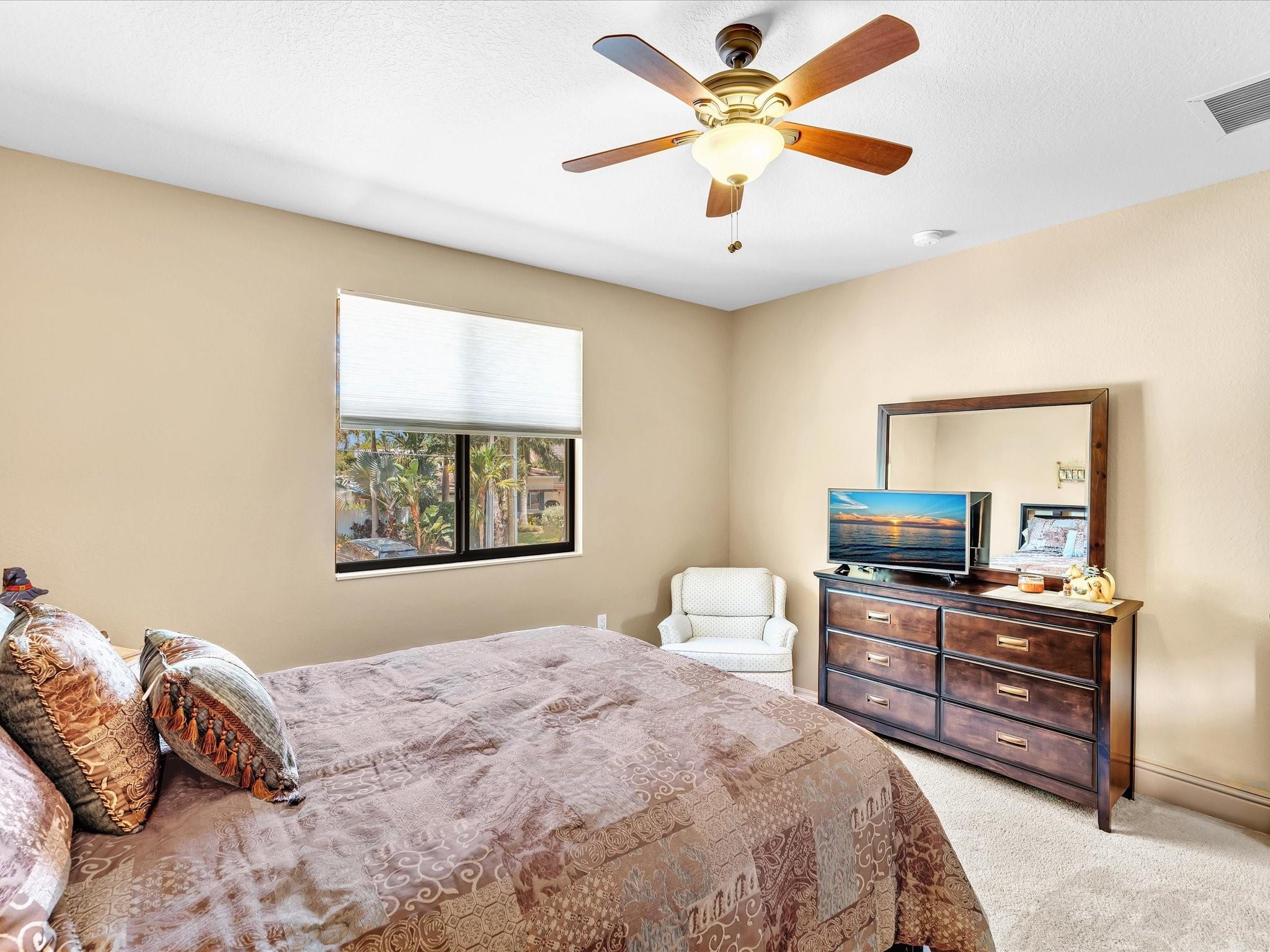 SANTA BARBARA SHORES - Residential