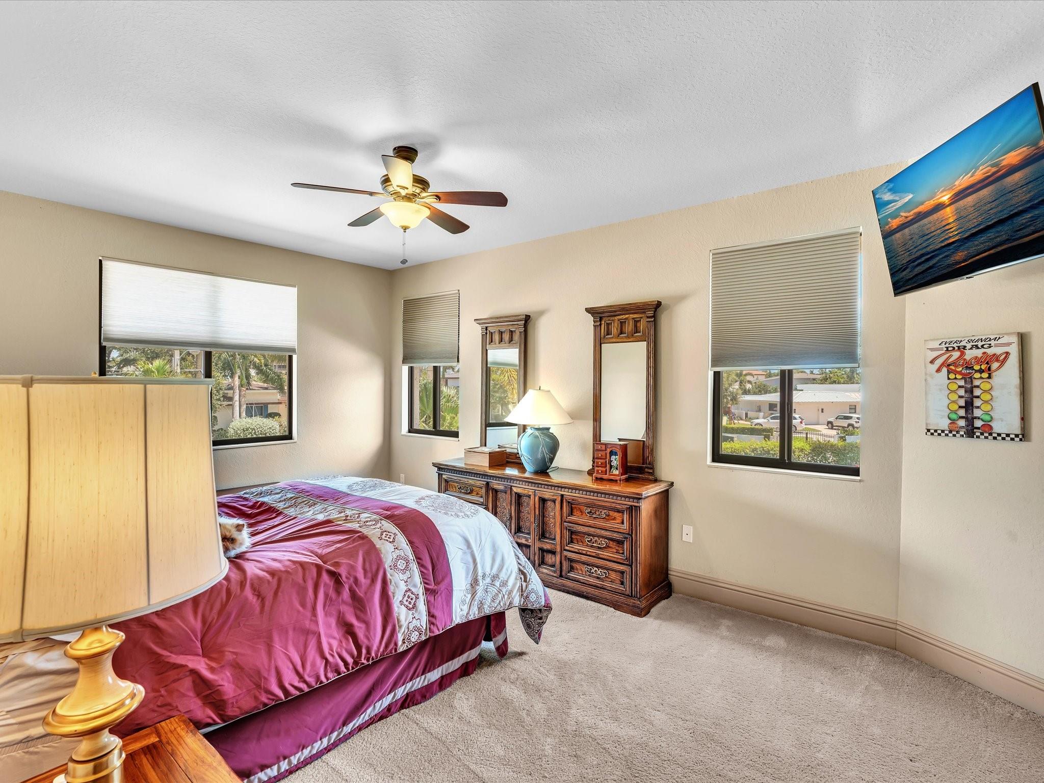 SANTA BARBARA SHORES - Residential
