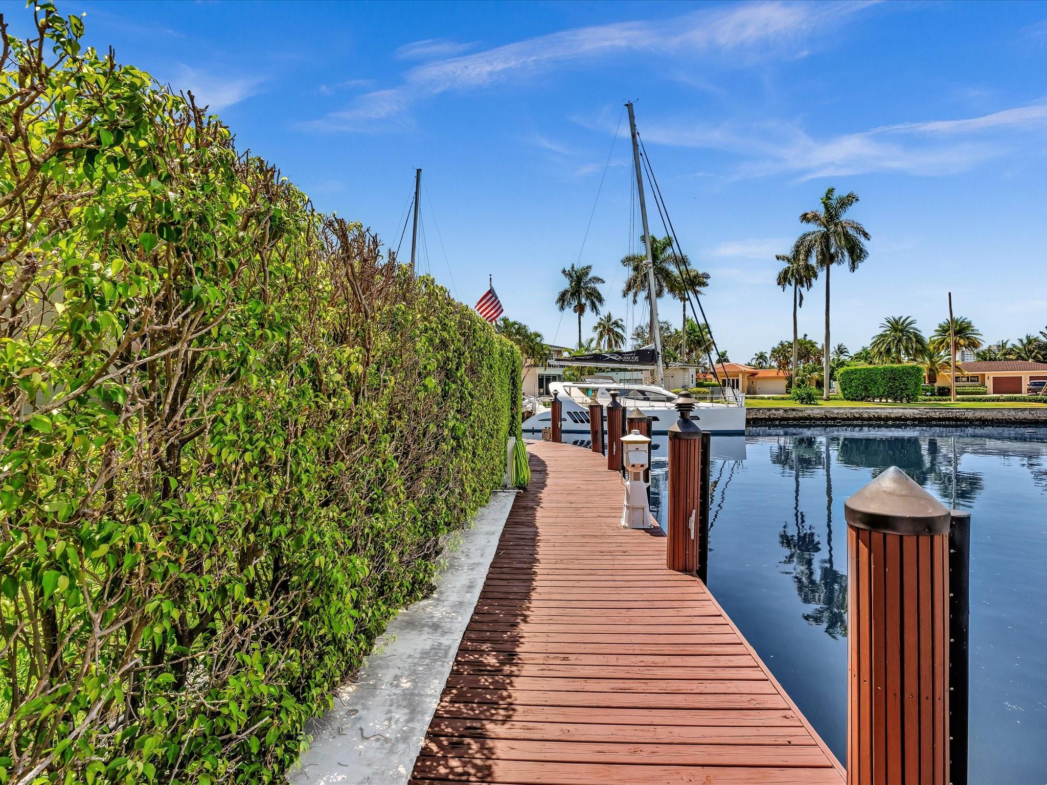 SANTA BARBARA SHORES - Residential