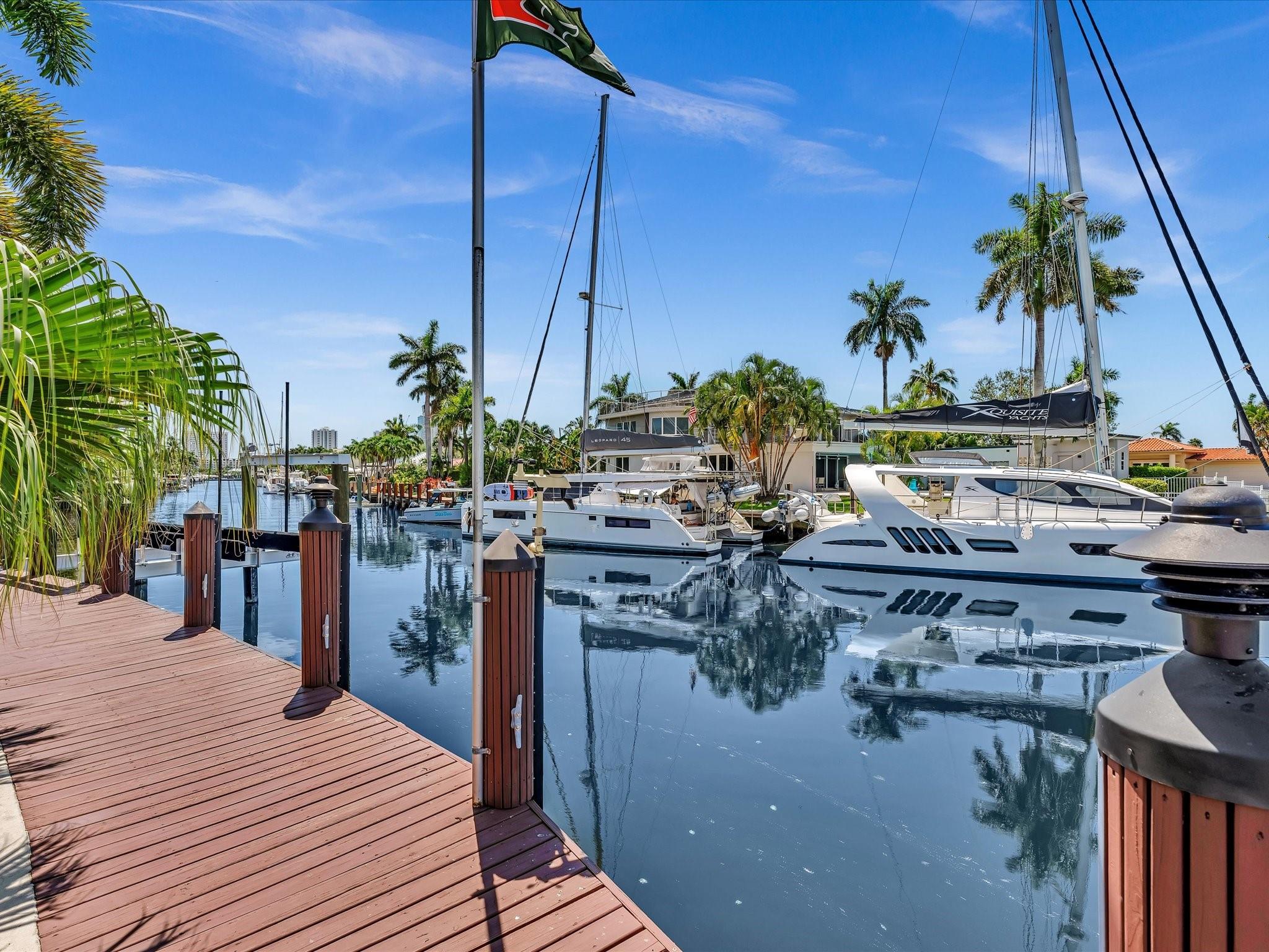 SANTA BARBARA SHORES - Residential