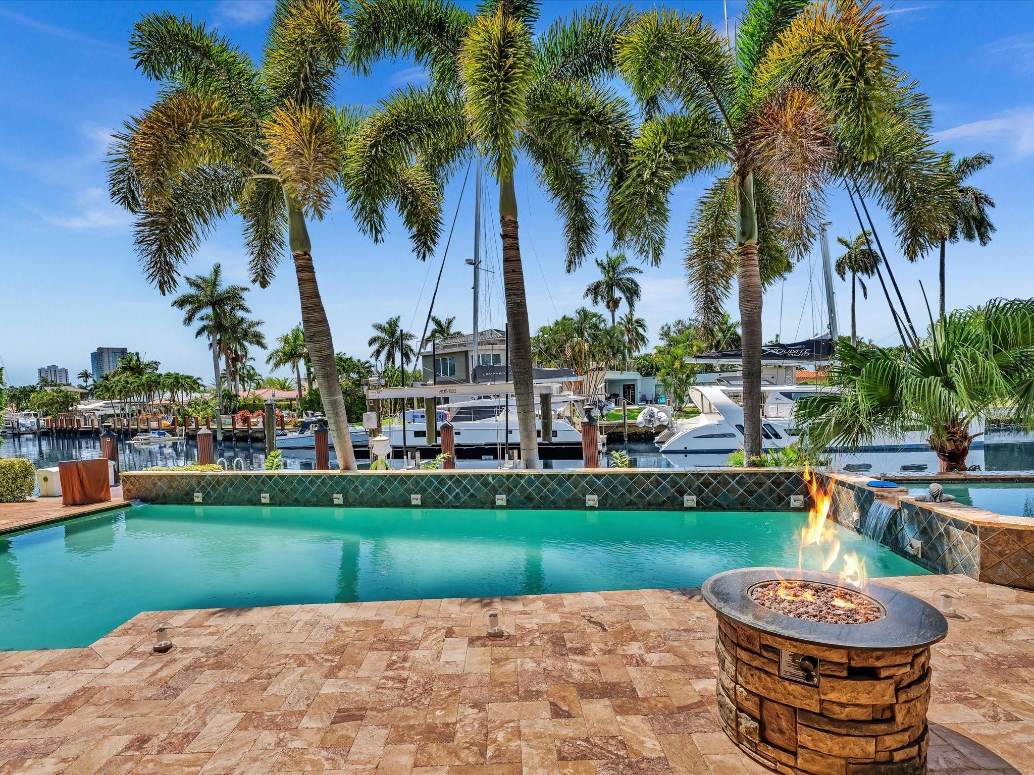 SANTA BARBARA SHORES - Residential