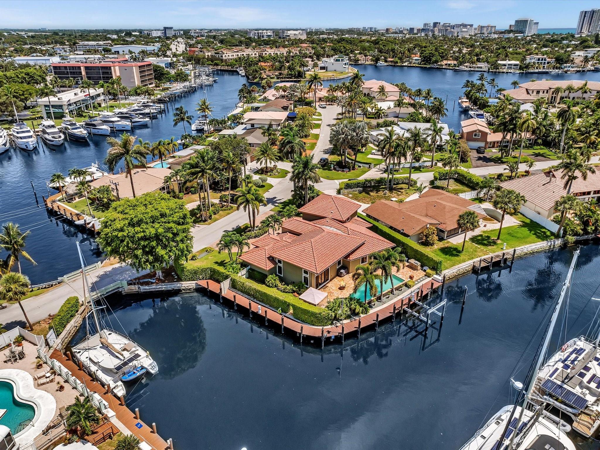 SANTA BARBARA SHORES - Residential