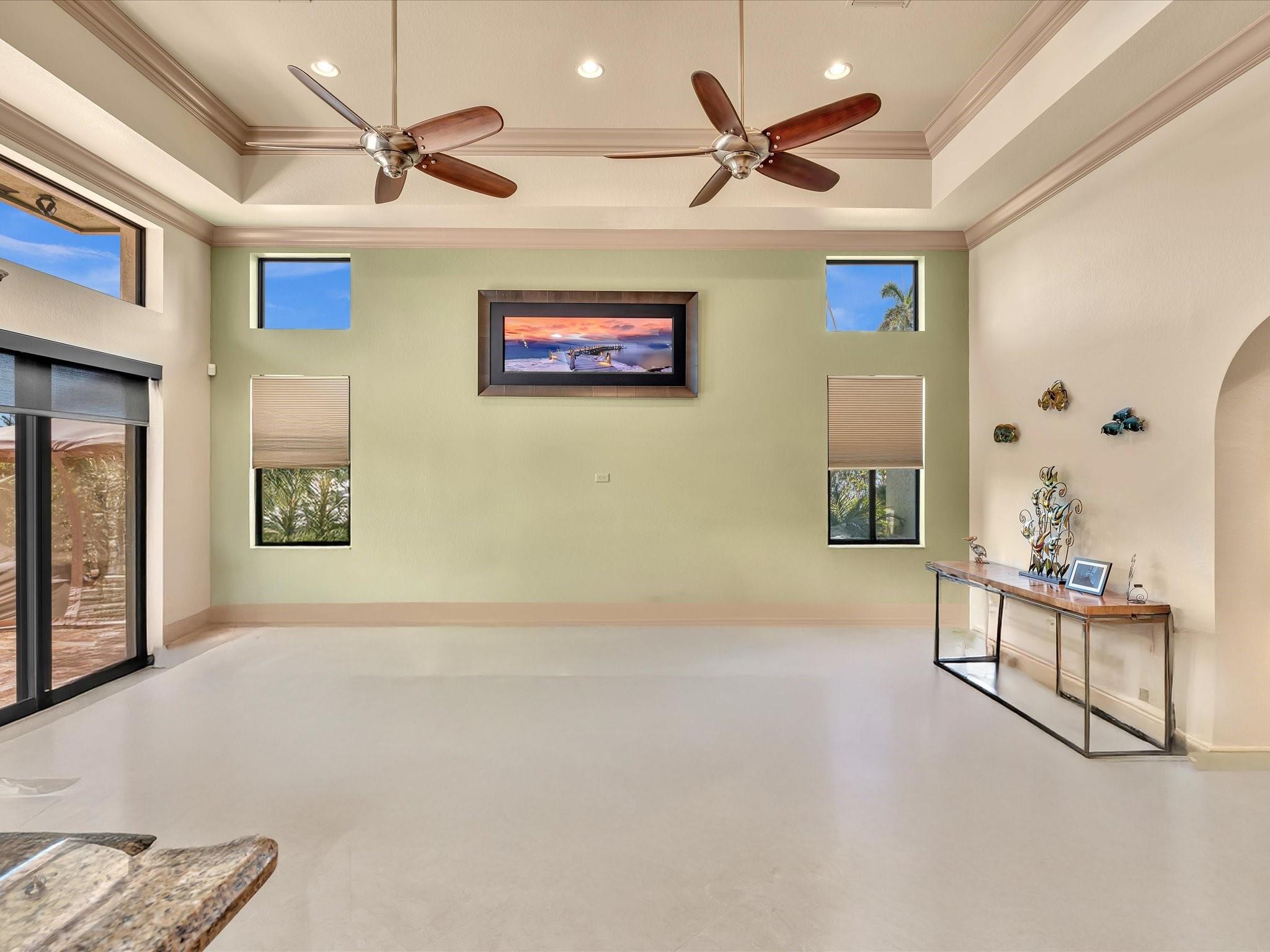 SANTA BARBARA SHORES - Residential