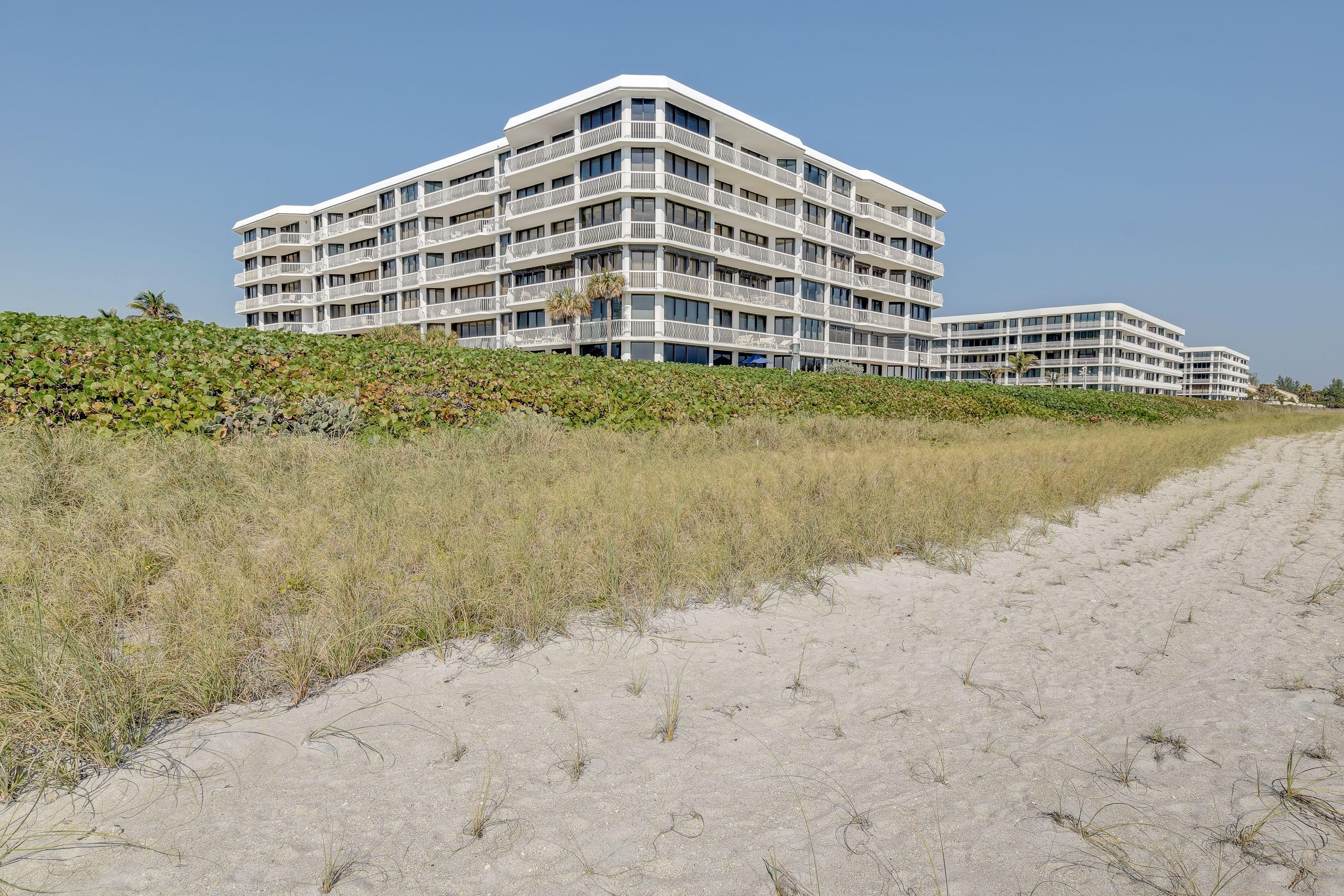 TWENTY ONE HUNDRED CONDO - Residential