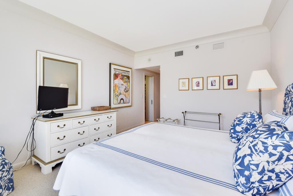 TWENTY ONE HUNDRED CONDO - Residential