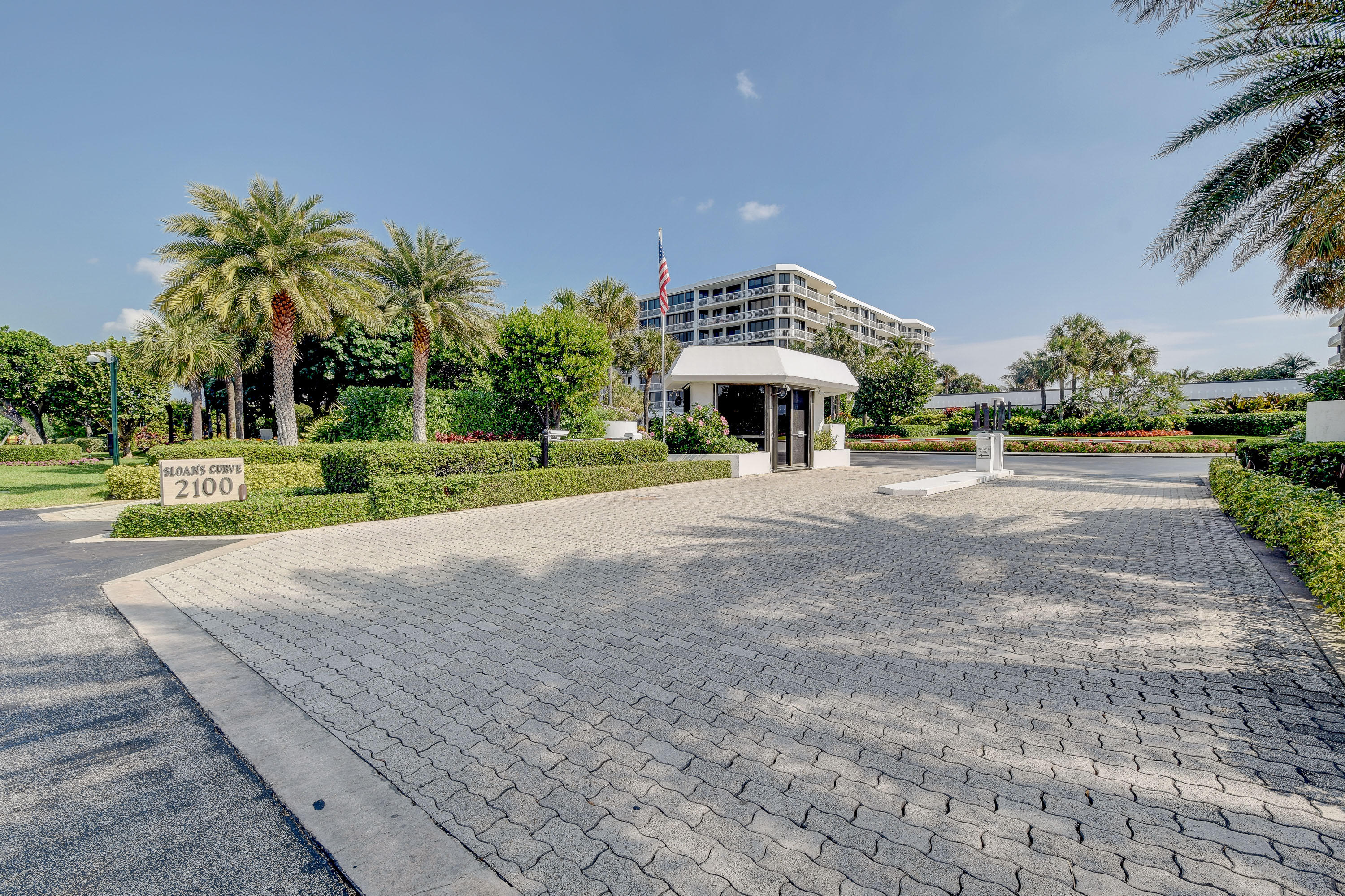 TWENTY ONE HUNDRED CONDO - Residential