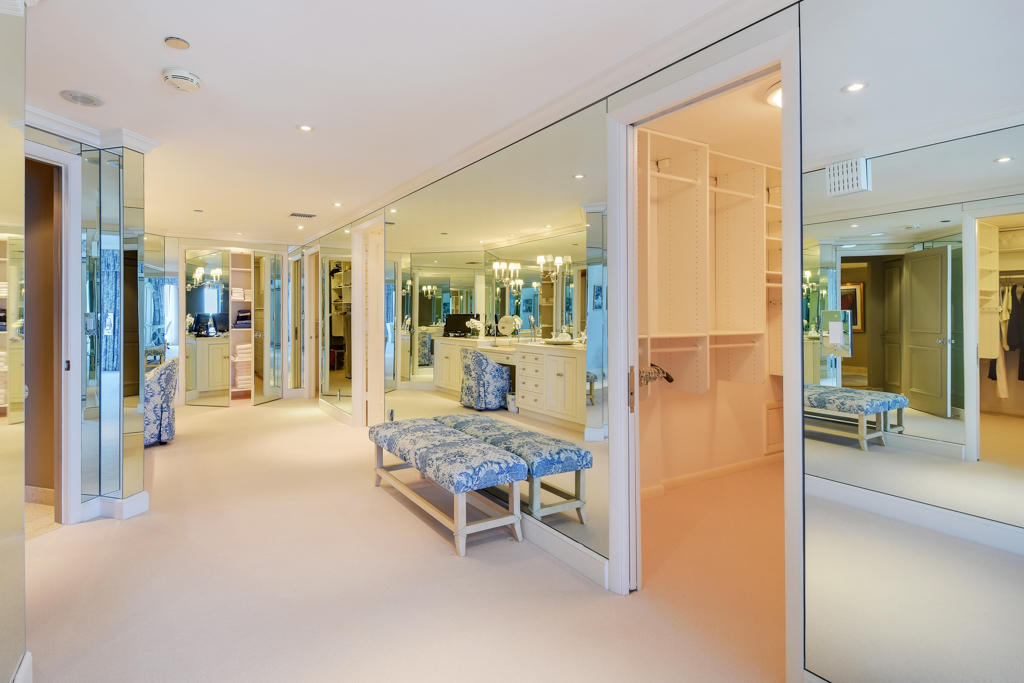 TWENTY ONE HUNDRED CONDO - Residential